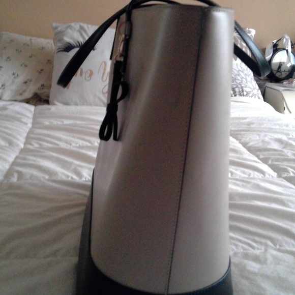 Kate Spade Large Tote Bag - Picture 6 of 7